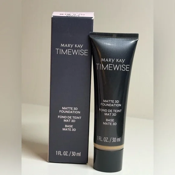 Mary Kay TimeWise Matte 3D Foundation - Beige N 210
099976 - Picture 1 of 3